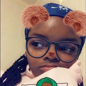 Meet your Posher, Briana